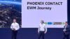 Vertreter von Phoenix Contact und prismat auf der Bühne zum gemeinsamen Vortrag beim Vorgängerevent vom SAP Connect Day Lager- und Transportmanagement