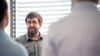 Ein SAP-Experte von prismat im Gespräch mit zwei IT-Verantwortlichen