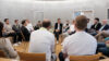Das Foto zeigt die Teilnehmenden im fachlichen Austausch während einer der Workshops beim prismat/EVENT 2026 am Fraunhofer IML.